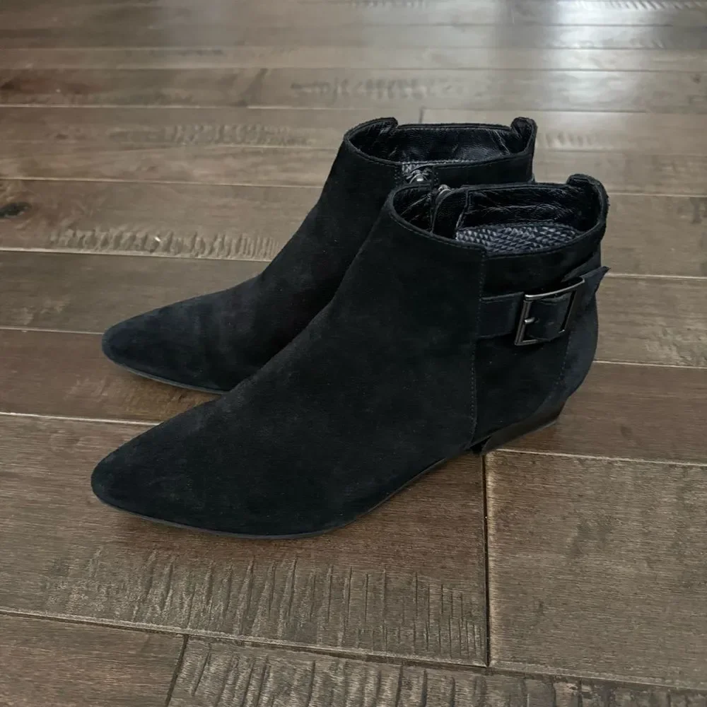 AQUATALIA Fernn Weatherproof Suede Booties Ankle Boots Black Leather 9.5